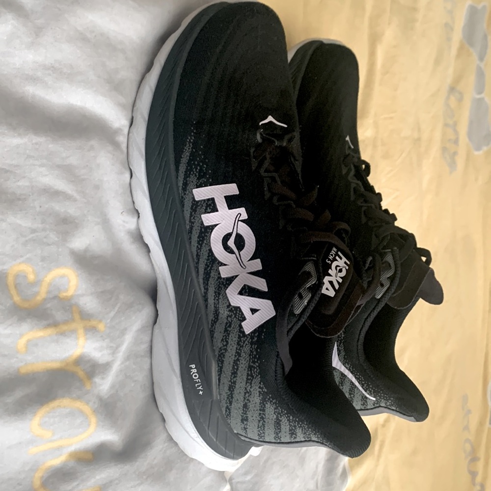 HOKA Mach5 shoes 10B good used condition